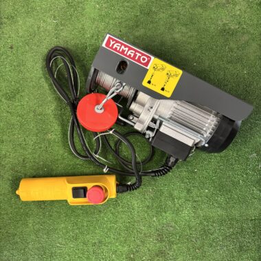 paranco elettrico a fune in acciaio per utilizzo privato con portata 125 kg a cavo singolo e 250 kg a cavo doppio, lunghezza cavo mt 18. velocità salita/discesa 10 mt/min
